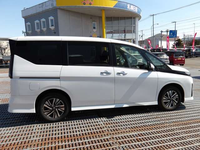 NISSAN SERENA  WG 4WD 2025 Image 31