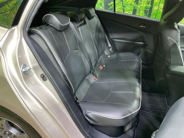 TOYOTA PRIUS 2017 Image 31