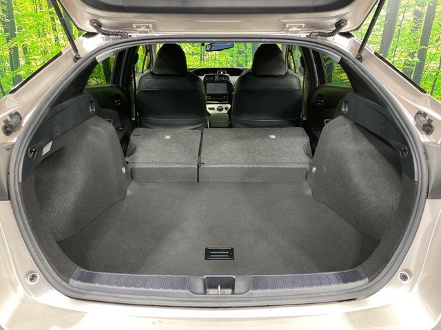 TOYOTA PRIUS 2017 Image 31