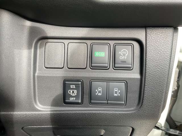 NISSAN SERENA  S-HYBRID 4WD 2018 Image 31