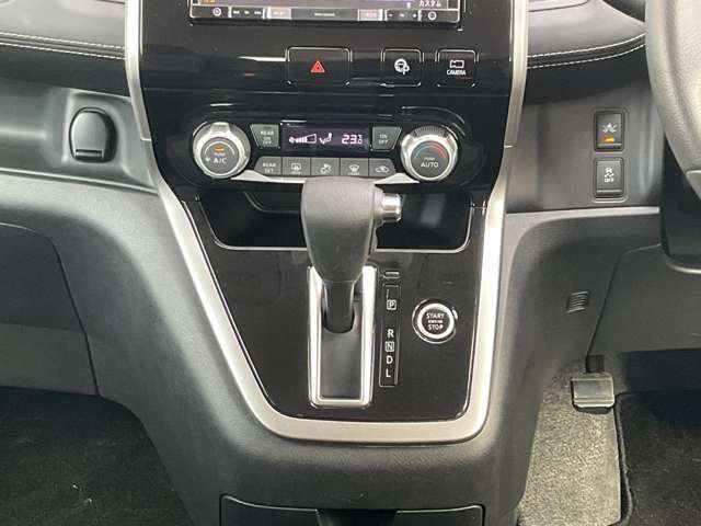 NISSAN SERENA  S-HYBRID 4WD 2018 Image 31