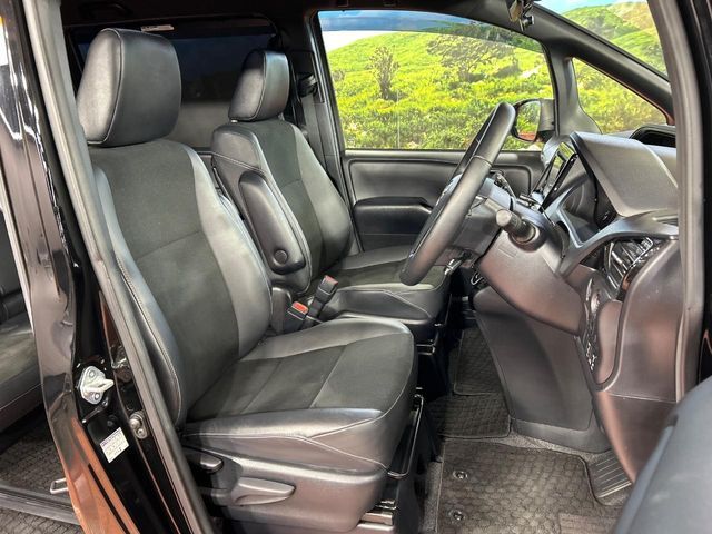 TOYOTA NOAH 2019 Image 31