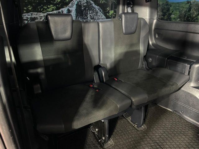 TOYOTA NOAH 2019 Image 31