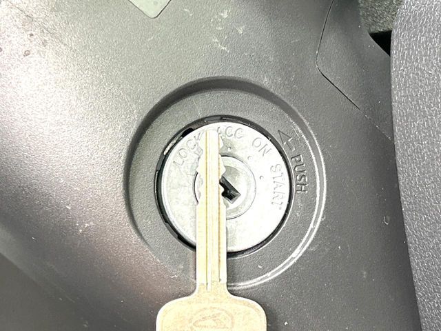 DAIHATSU HIJET TRUCK 4WD 2022 Image 31