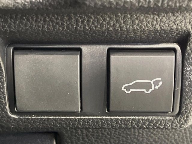 TOYOTA COROLLA CROSS HYBRID 2026 Image 31