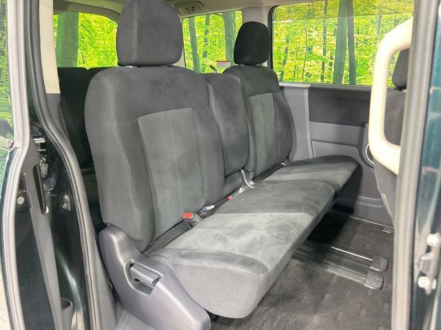 MITSUBISHI DELICA D:5 4WD 2012 Image 31