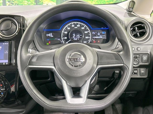 NISSAN NOTE 2017 Image 31