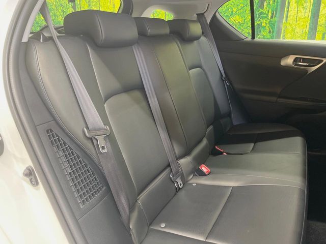 TOYOTA LEXUS CT200H 2013 Image 31