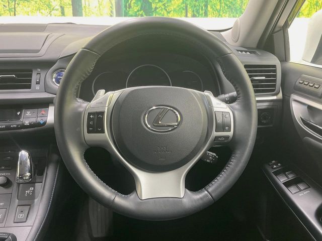 TOYOTA LEXUS CT200H 2013 Image 31