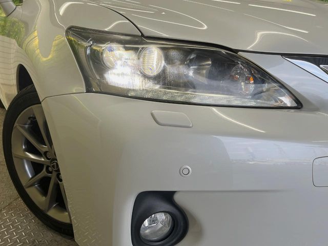 TOYOTA LEXUS CT200H 2013 Image 31