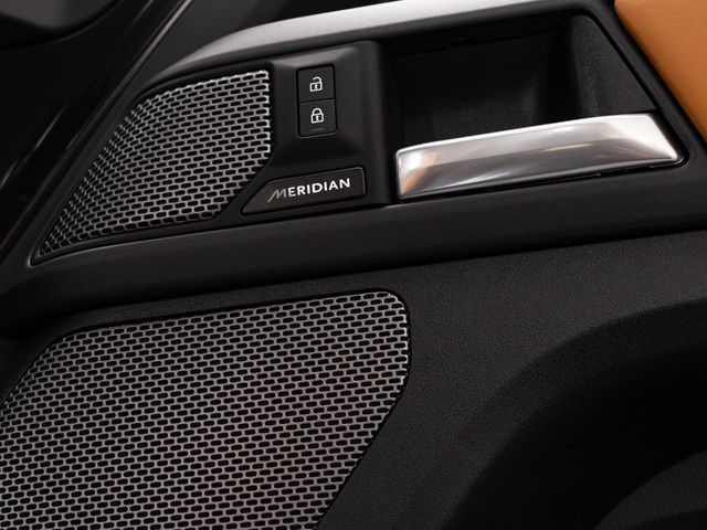 ROVER DEFENDER 2024 Image 31