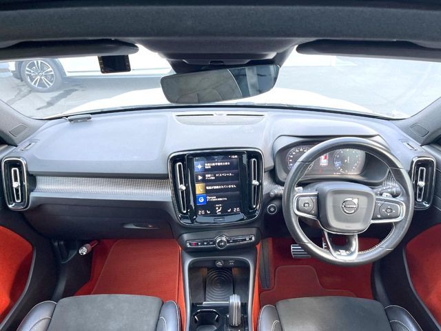 VOLVO XC40 2018 Image 31