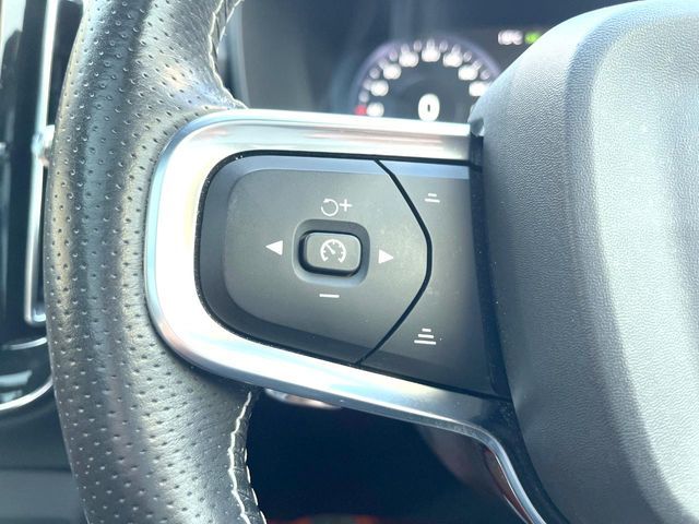 VOLVO XC40 2018 Image 31