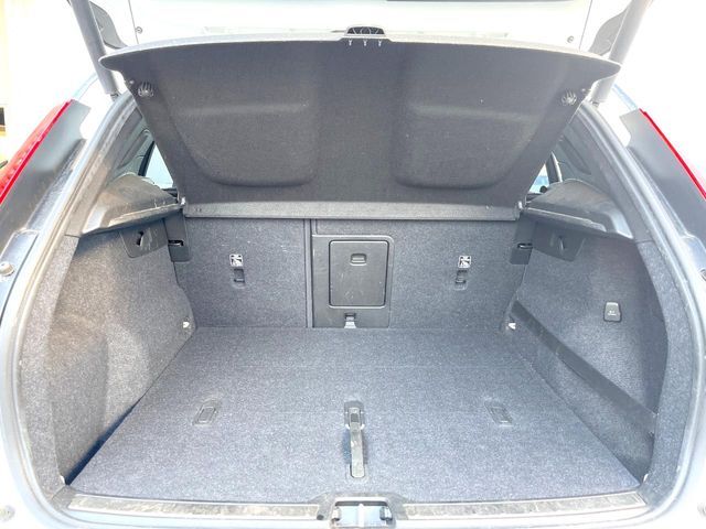 VOLVO XC40 2018 Image 31