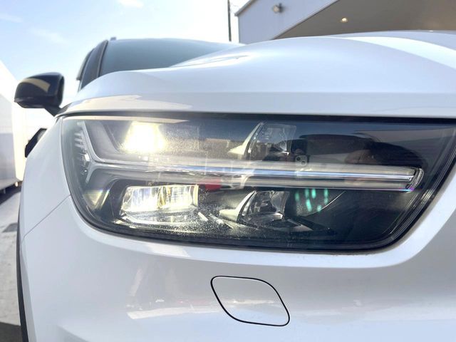 VOLVO XC40 2018 Image 31