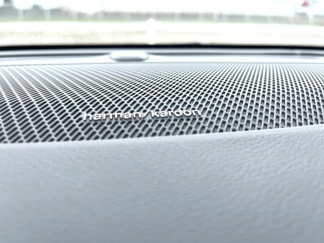 VOLVO V60 2024 Image 31