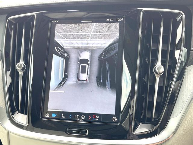 VOLVO V60 2024 Image 31
