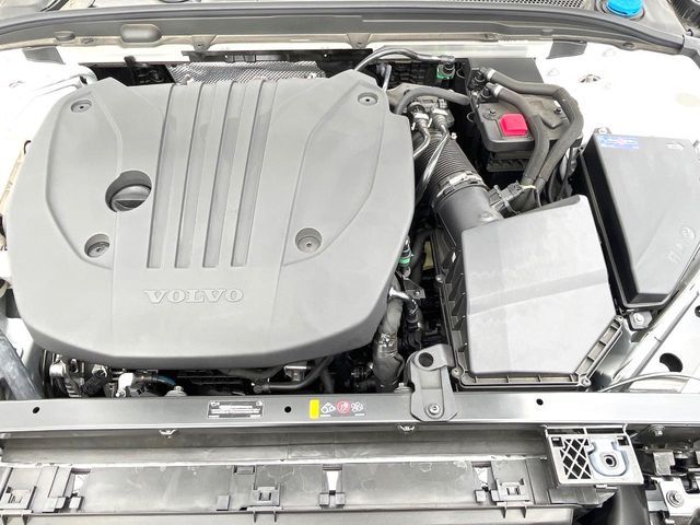 VOLVO V60 2024 Image 31