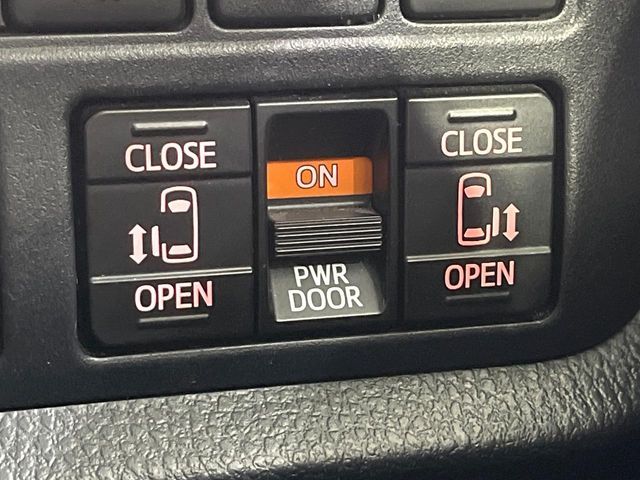 TOYOTA ESQUIRE HYBRID 2017 Image 31