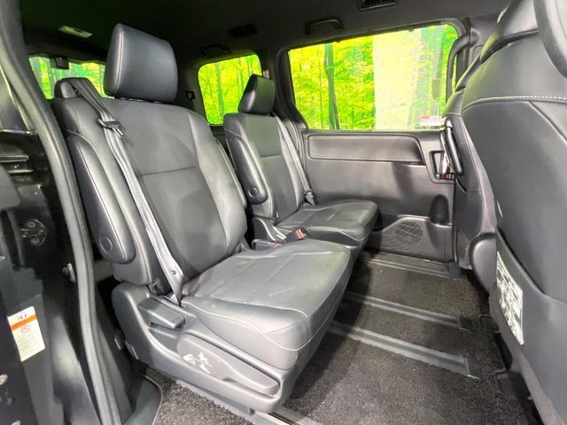 TOYOTA ESQUIRE HYBRID 2017 Image 31