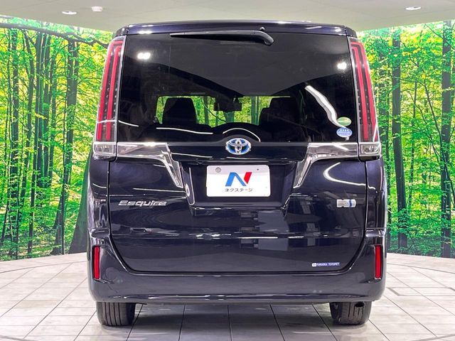 TOYOTA ESQUIRE HYBRID 2017 Image 31