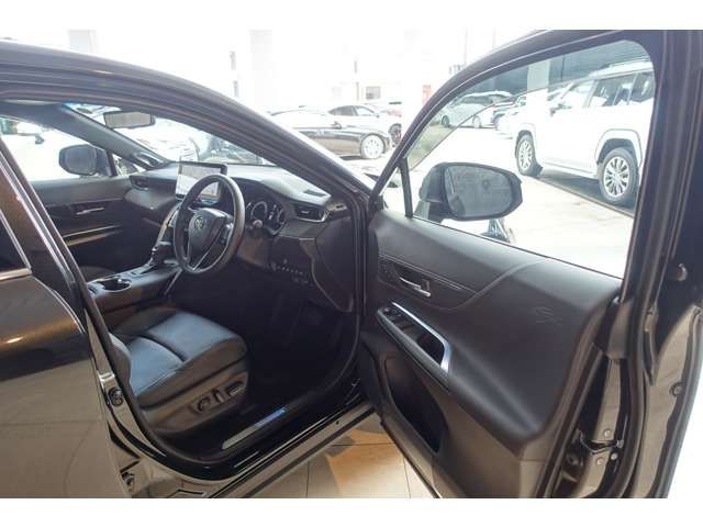 TOYOTA HARRIER HYBRID 2025 Image 31