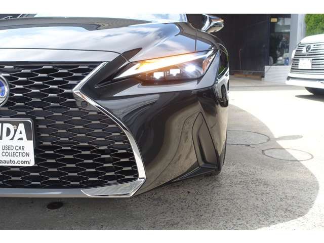 TOYOTA LEXUS IS300H 2022 Image 31