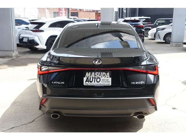 TOYOTA LEXUS IS300H 2022 Image 31