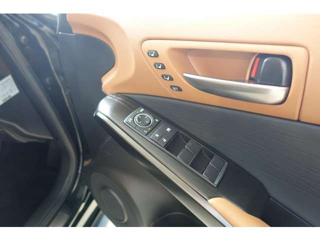 TOYOTA LEXUS IS300H 2022 Image 31