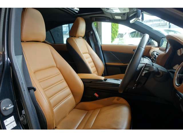 TOYOTA LEXUS IS300H 2022 Image 31