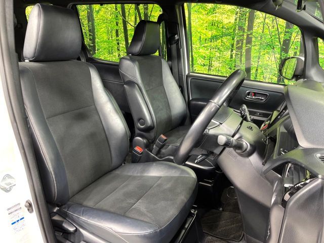 TOYOTA NOAH 4WD 2016 Image 31