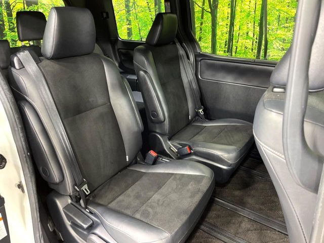 TOYOTA NOAH 4WD 2016 Image 31