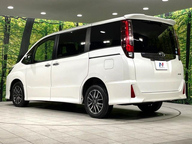 TOYOTA NOAH 4WD 2016 Image 31