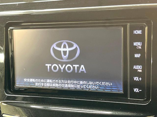 TOYOTA PRIUS ALPHA 2018 Image 31