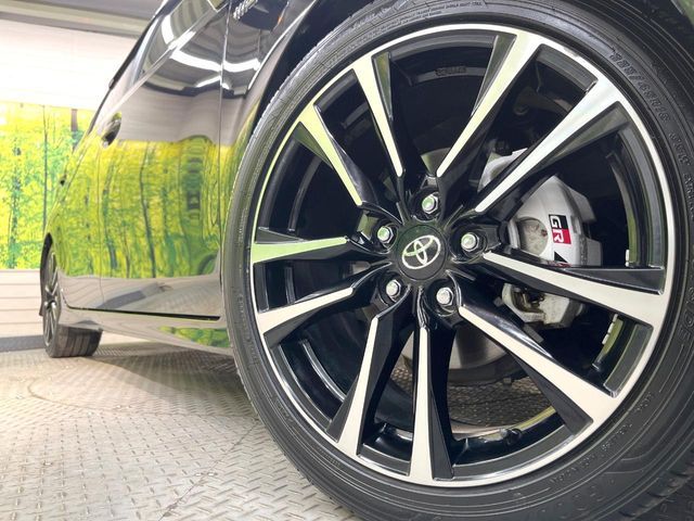 TOYOTA PRIUS ALPHA 2018 Image 31