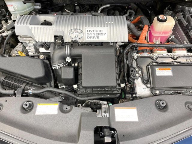 TOYOTA PRIUS ALPHA 2018 Image 31