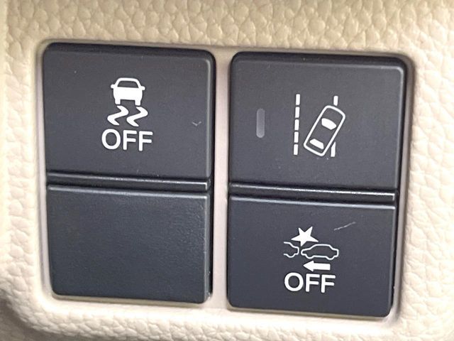 HONDA N BOX 2017 Image 31