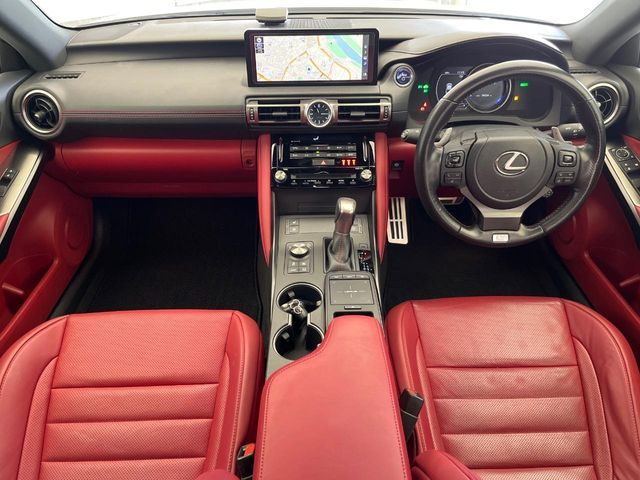 TOYOTA LEXUS IS300H 2021 Image 31