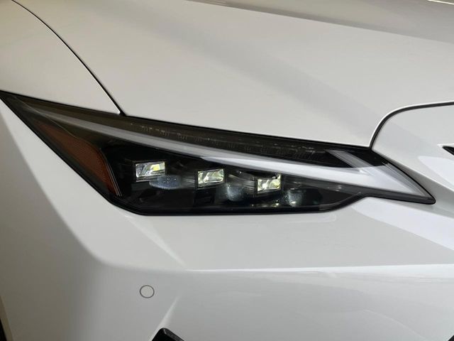 TOYOTA LEXUS IS300H 2021 Image 31