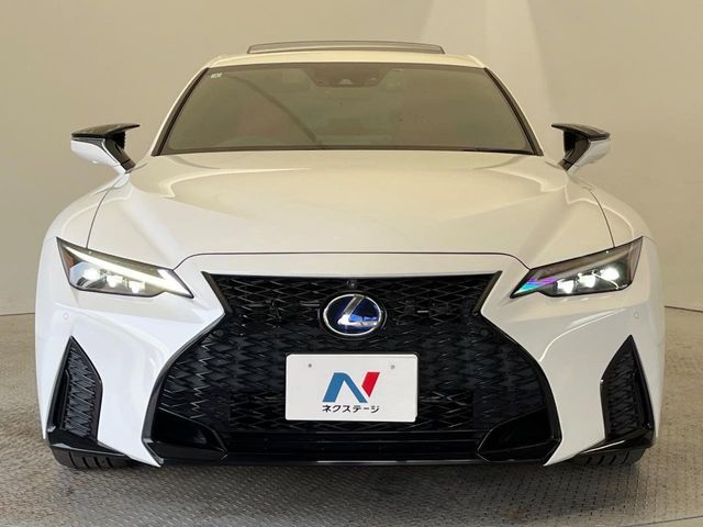 TOYOTA LEXUS IS300H 2021 Image 31