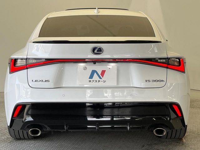 TOYOTA LEXUS IS300H 2021 Image 31