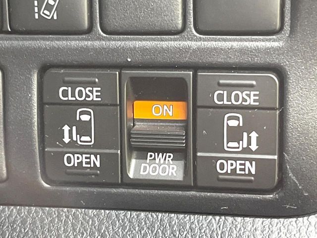 TOYOTA NOAH HYBRID 2020 Image 31