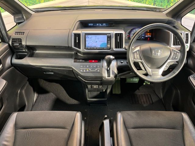 HONDA STEPWAGON SPADA 2012 Image 31