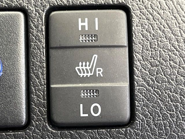 TOYOTA VOXY 2012 Image 31