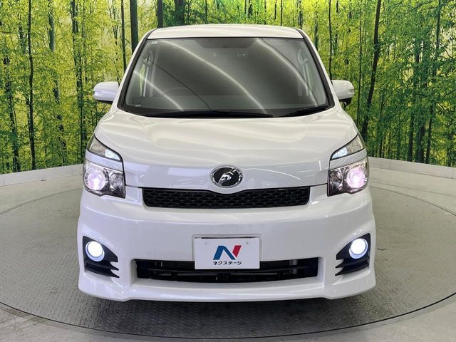 TOYOTA VOXY 2012 Image 31