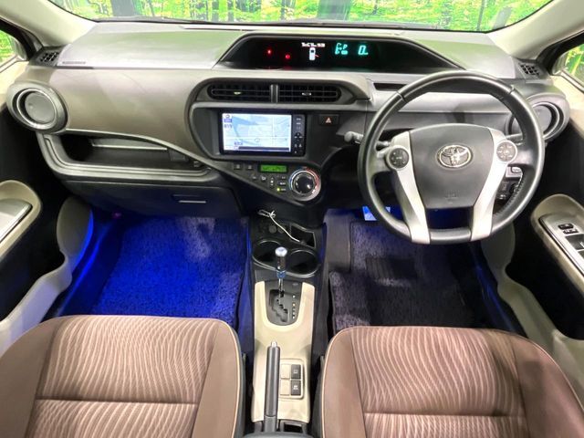 TOYOTA AQUA 2012 Image 31