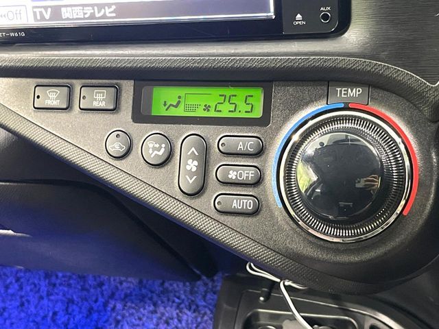 TOYOTA AQUA 2012 Image 31