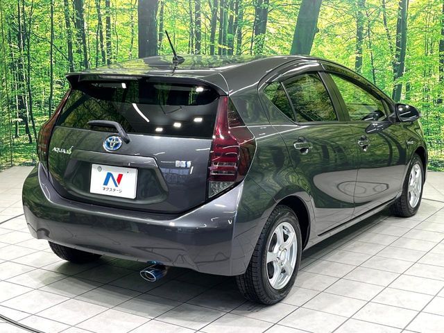 TOYOTA AQUA 2012 Image 31