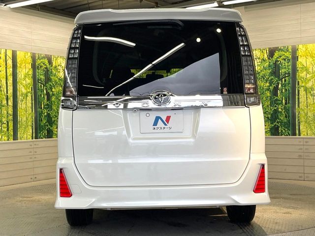 TOYOTA VOXY 2015 Image 31