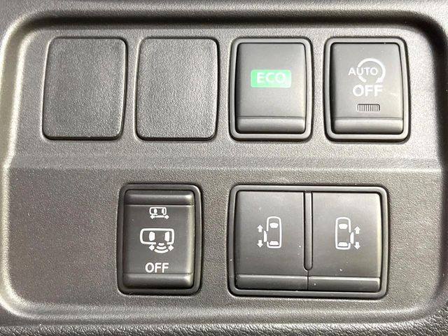 NISSAN SERENA  S-HYBRID 2017 Image 31